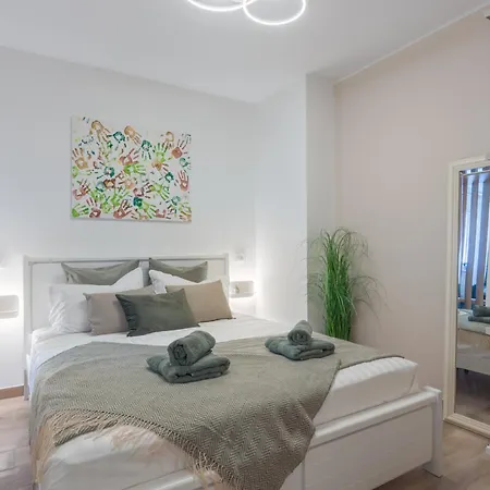 Daire Norah With Private Parking *