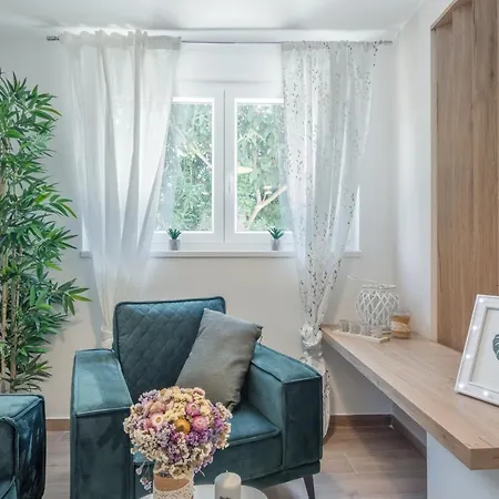 Norah With Private Parking 公寓