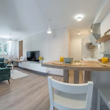 Norah With Private Parking 公寓