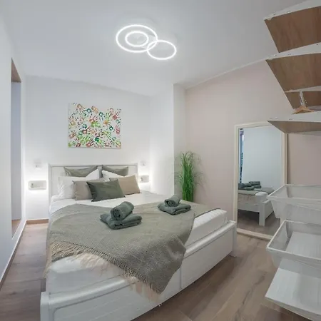 公寓 Norah With Private Parking 普拉