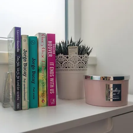 Norah With Private Parking