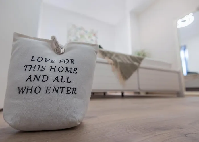 Norah With Private Parking *