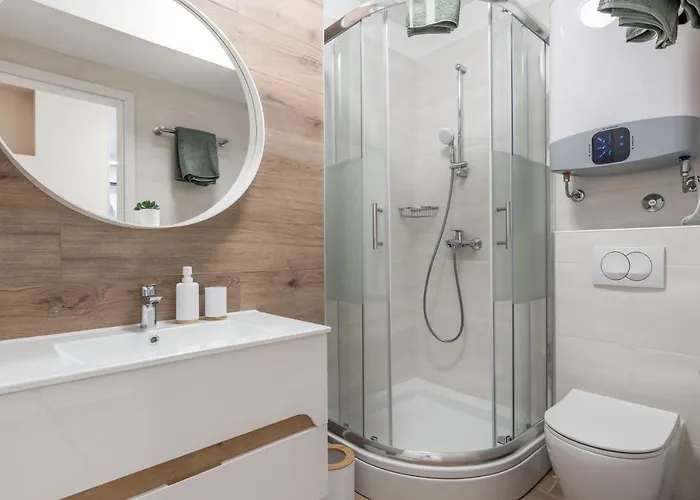 Norah With Private Parking Apartament *